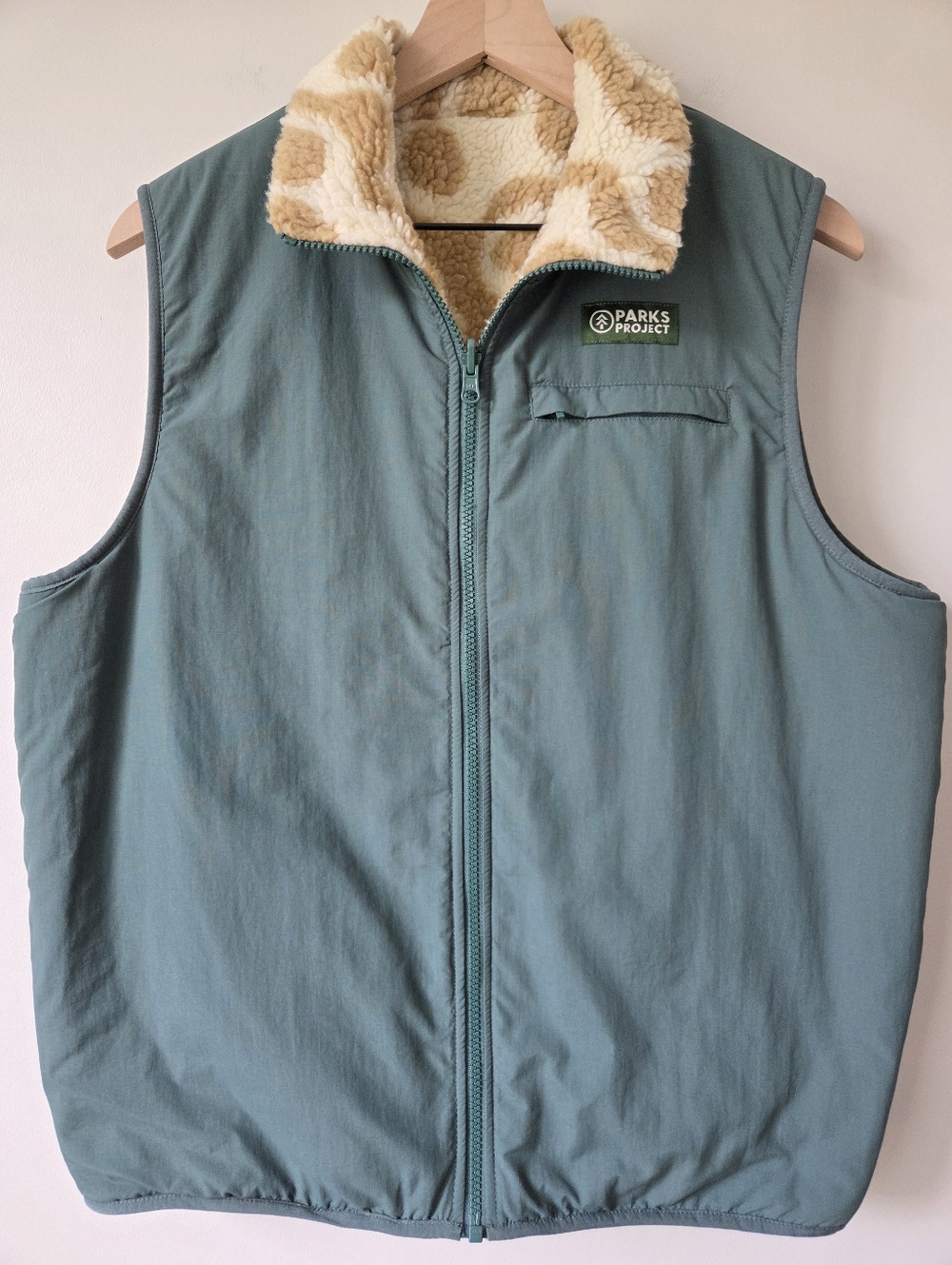 Parks Project Yellowstone Geyser Reversible Vest Unisex Size Medium - Picture 3 of 9
